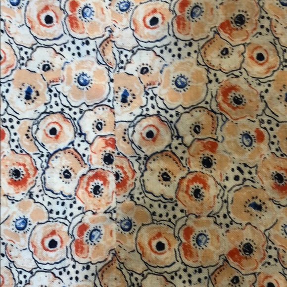 H&M button up floral - Picture 3 of 5